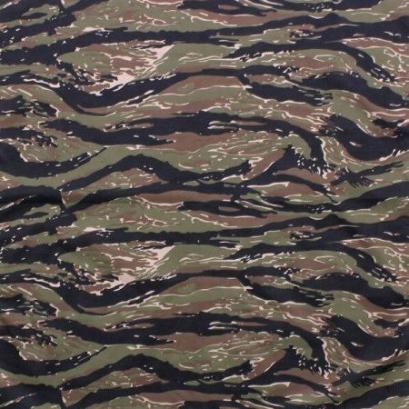 Šátek ROTHCO® BANDANA tiger stripe camo 68x68cm