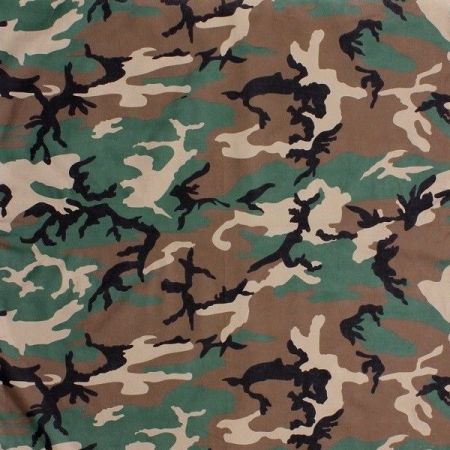 Šátek ROTHCO® BANDANA woodland camo 68x68cm